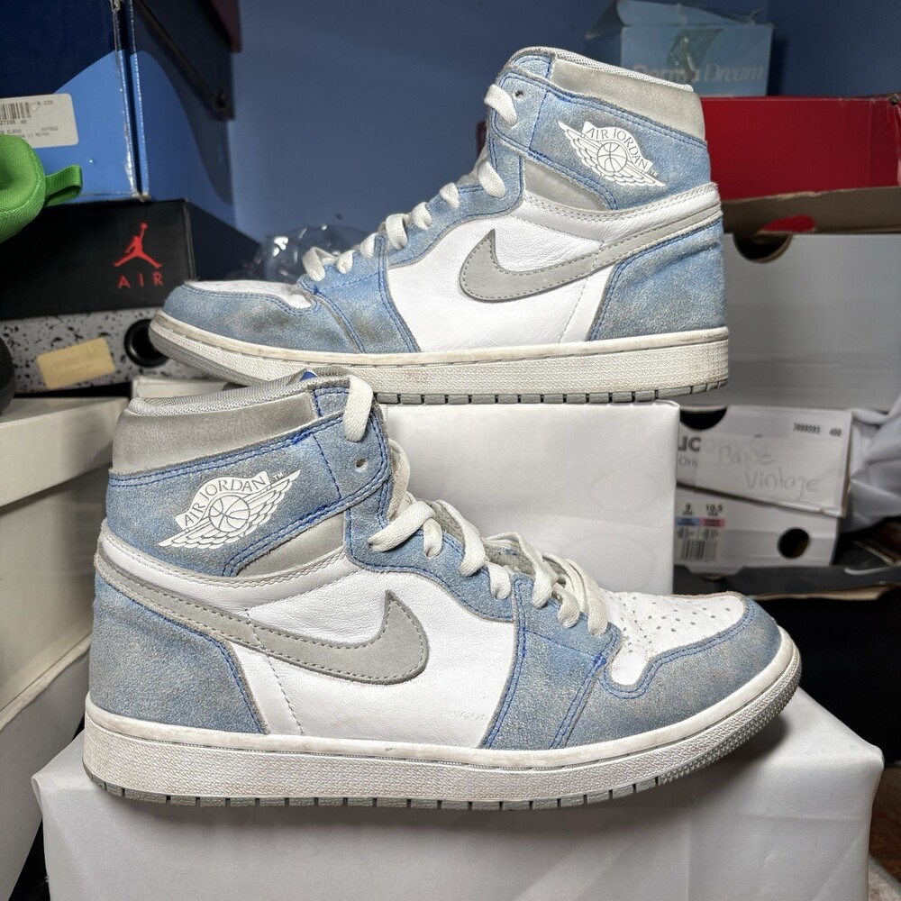 Size 9.5 - Jordan 1 Retro OG High Hyper Royal